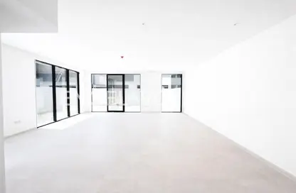 Townhouse - 3 Bedrooms - 4 Bathrooms for sale in California Residence - California Village - Dubai Land - Dubai