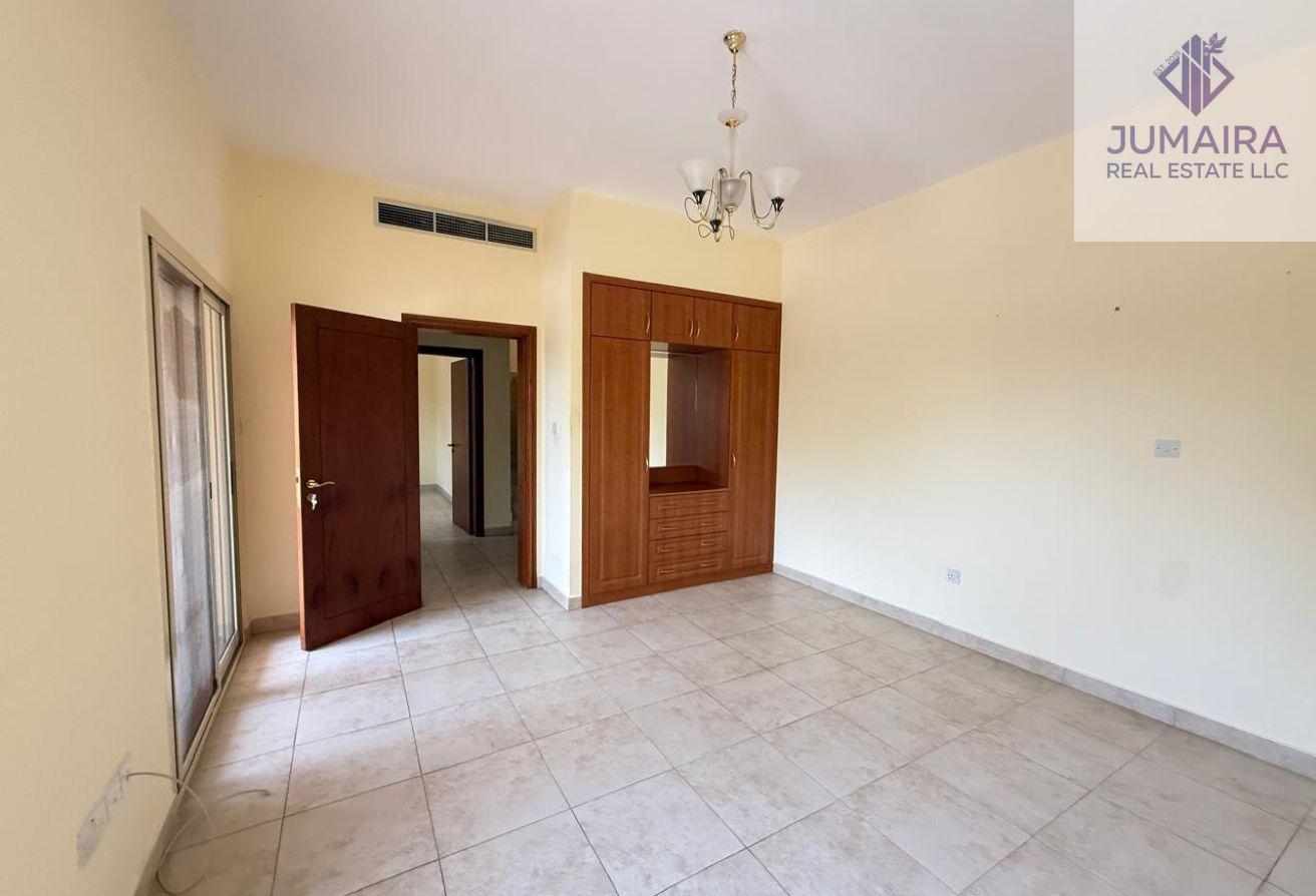 Spacious Duplex I Bright I Stunning Golf View .