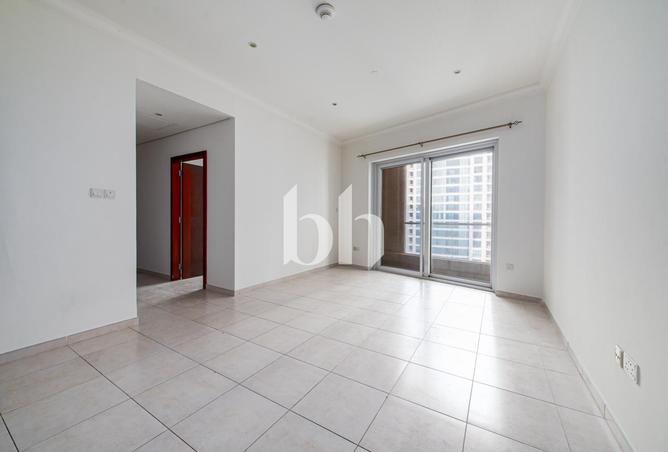 2-bed apartment in Marina Heights · Vacant · High floor — photo 3