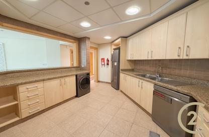 Apartment - 3 Bedrooms - 4 Bathrooms for rent in Al Das - Shoreline Apartments - Palm Jumeirah - Dubai