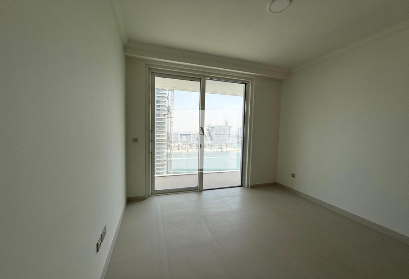 Modern 2BR | Private Balcony | Prime Location photo 17