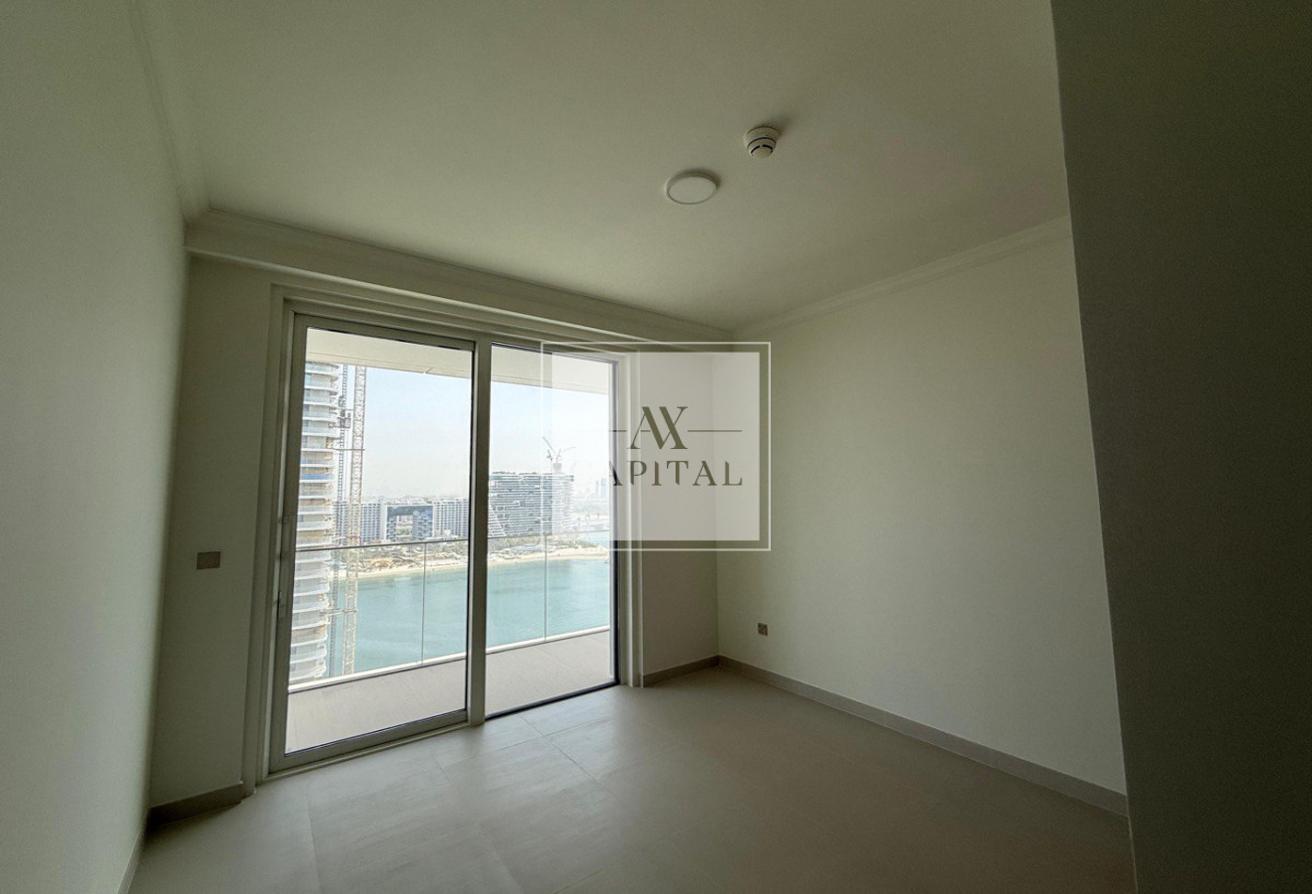 Modern 2BR | Private Balcony | Prime Location photo 9