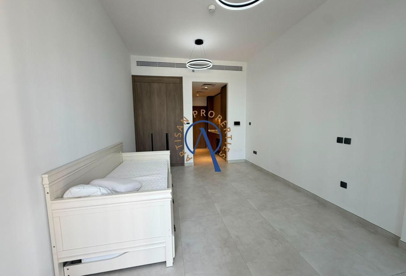 WELL MAINTAINED | HIGH FLOOR | CALL NOW photo 2