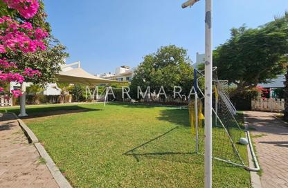 Villa - 4 - 4 for rent in Jumeirah 1 Villas - Jumeirah 1 - Jumeirah - Dubai