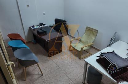 Shop - Studio for rent in Building Z04 - England Cluster - International City - Dubai