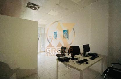 Shop - Studio for rent in Building Z04 - England Cluster - International City - Dubai