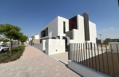 Villa - 4 - 5 for rent in Tilal Al Furjan - Al Furjan - Dubai