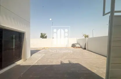 Villa - 4 Bedrooms for rent in Fay Alreeman - Al Shamkha - Abu Dhabi