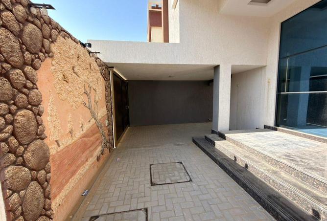 81521595 - Property Image 2