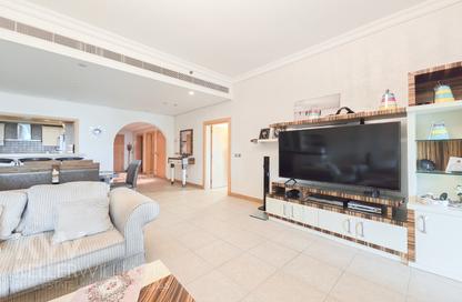 Apartment - 2 - 4 for sale in Al Msalli - Shoreline Apartments - Palm Jumeirah - Dubai