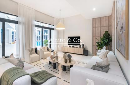 Villa - 5 Bedrooms - 6 Bathrooms for rent in Palma Residences - Palm Jumeirah - Dubai