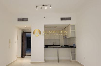 Apartment - 1 Bedroom - 2 Bathrooms for rent in Oxford Building - District 14 - Jumeirah Village Circle - Dubai