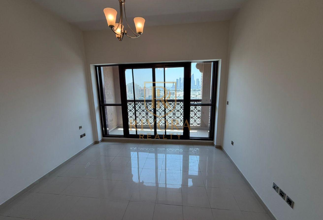 2BHK | SPACIOUS | HUGE BALCONY photo 15