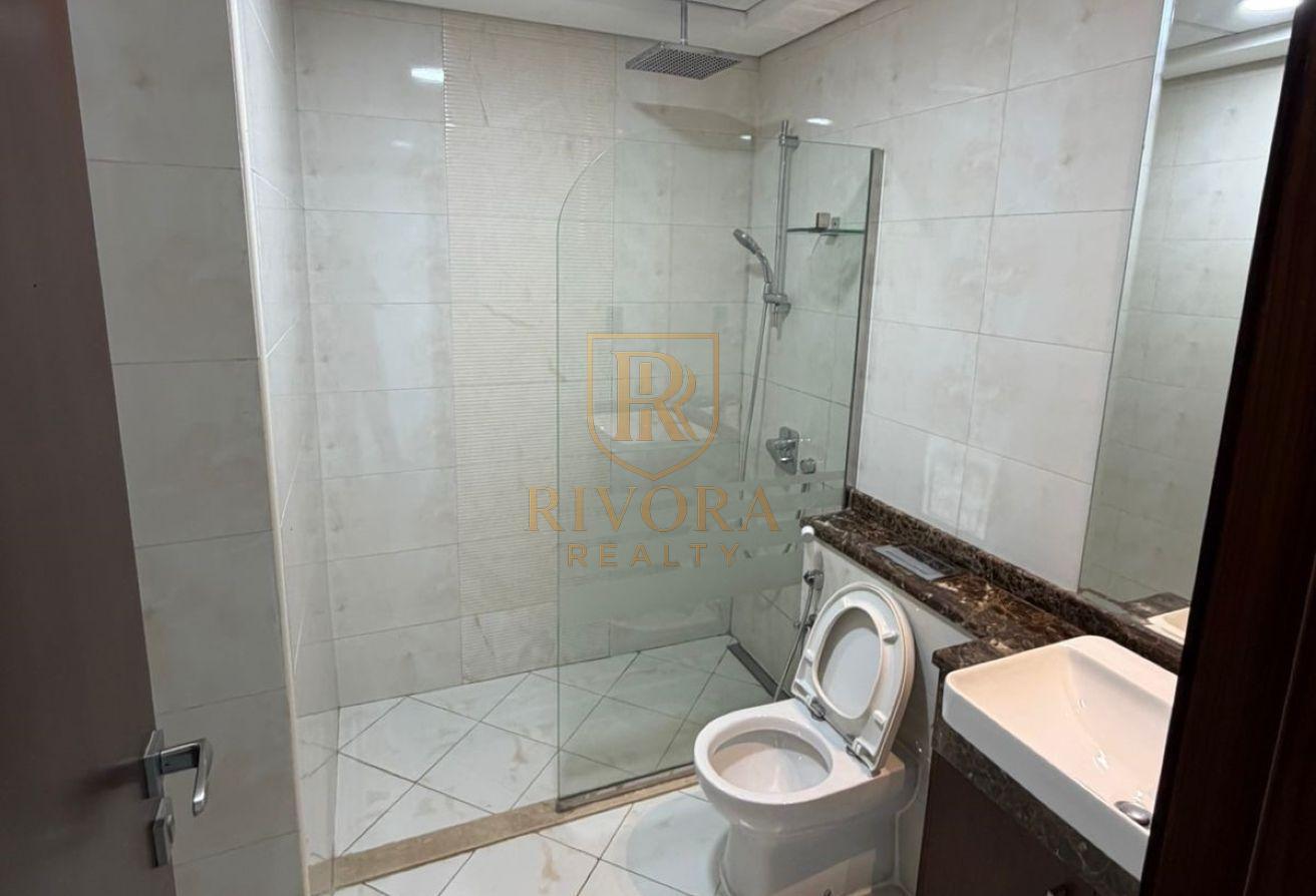 2BHK | SPACIOUS | HUGE BALCONY photo 19