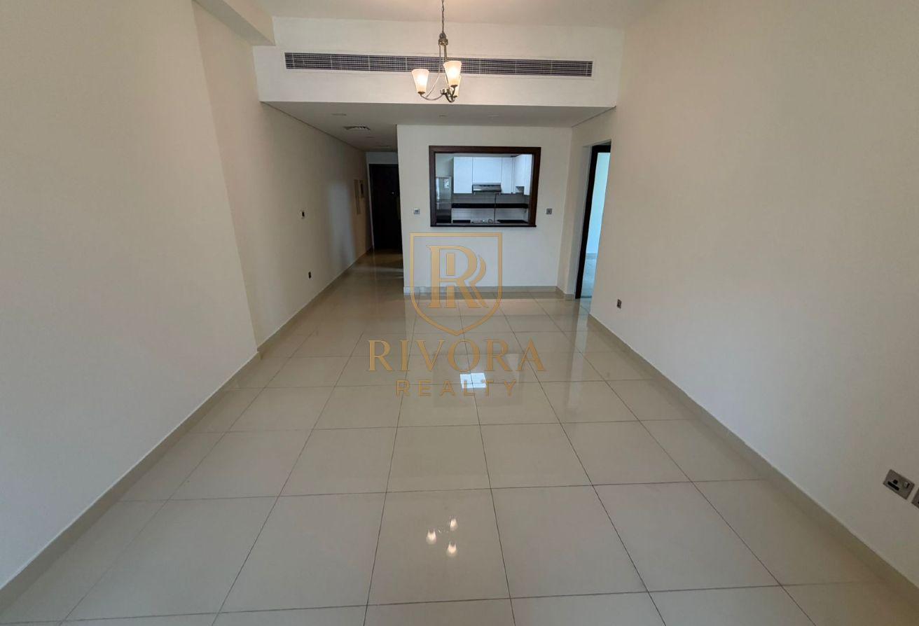 2BHK | SPACIOUS | HUGE BALCONY photo 9