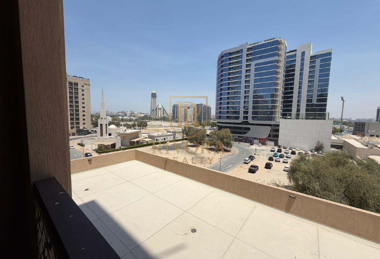 2BHK | SPACIOUS | HUGE BALCONY photo 14