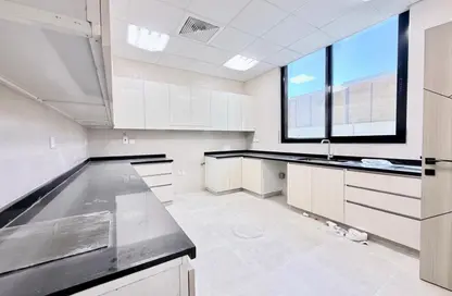 فيلا - 5 غرف نوم - 7 حمامات للايجار في فيلا الحوشي - حوشي - البادي - الشارقة فيلا - 5 غرف نوم - 7 حمامات للايجار في فيلا الحوشي - حوشي - البادي - الشارقة