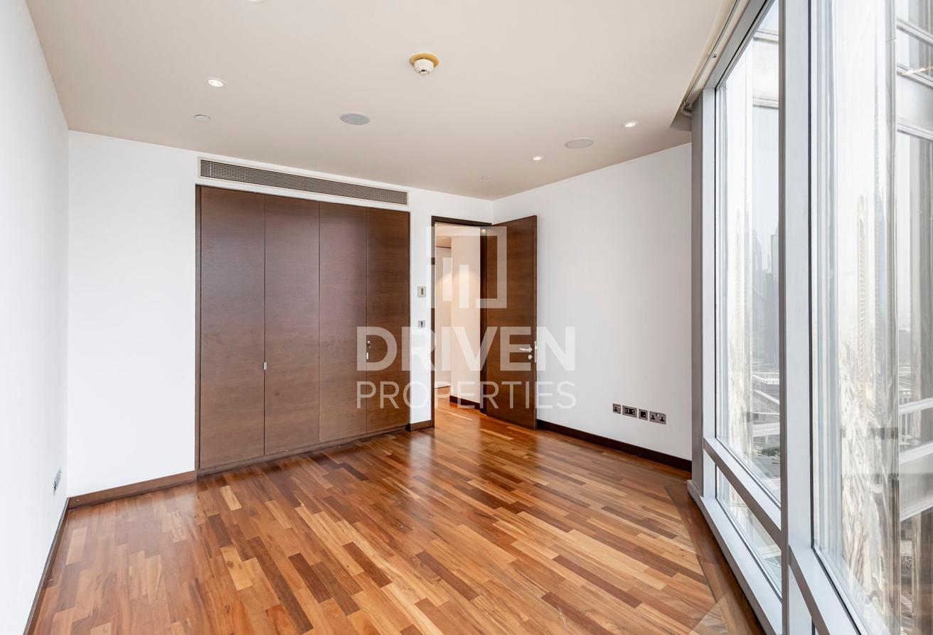 Huge Layout | Ready to Move in | Cityscape View photo 8