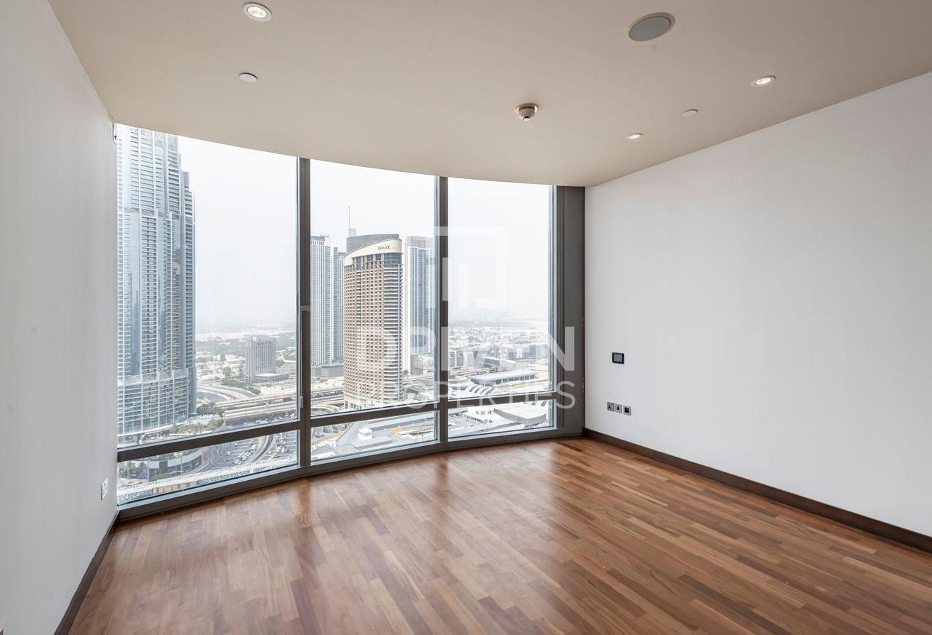 Huge Layout | Ready to Move in | Cityscape View photo 7