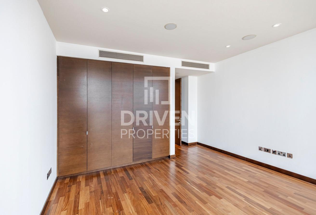 Huge Layout | Ready to Move in | Cityscape View photo 12