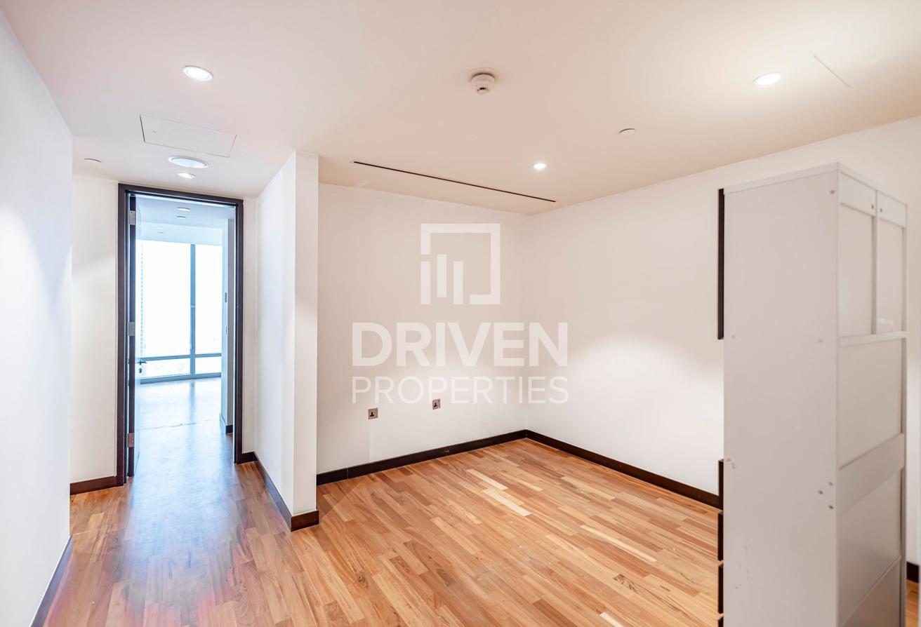 Huge Layout | Ready to Move in | Cityscape View photo 16