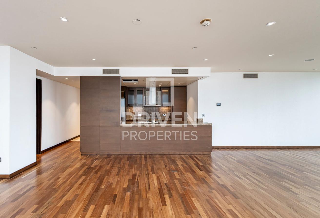 Huge Layout | Ready to Move in | Cityscape View photo 15