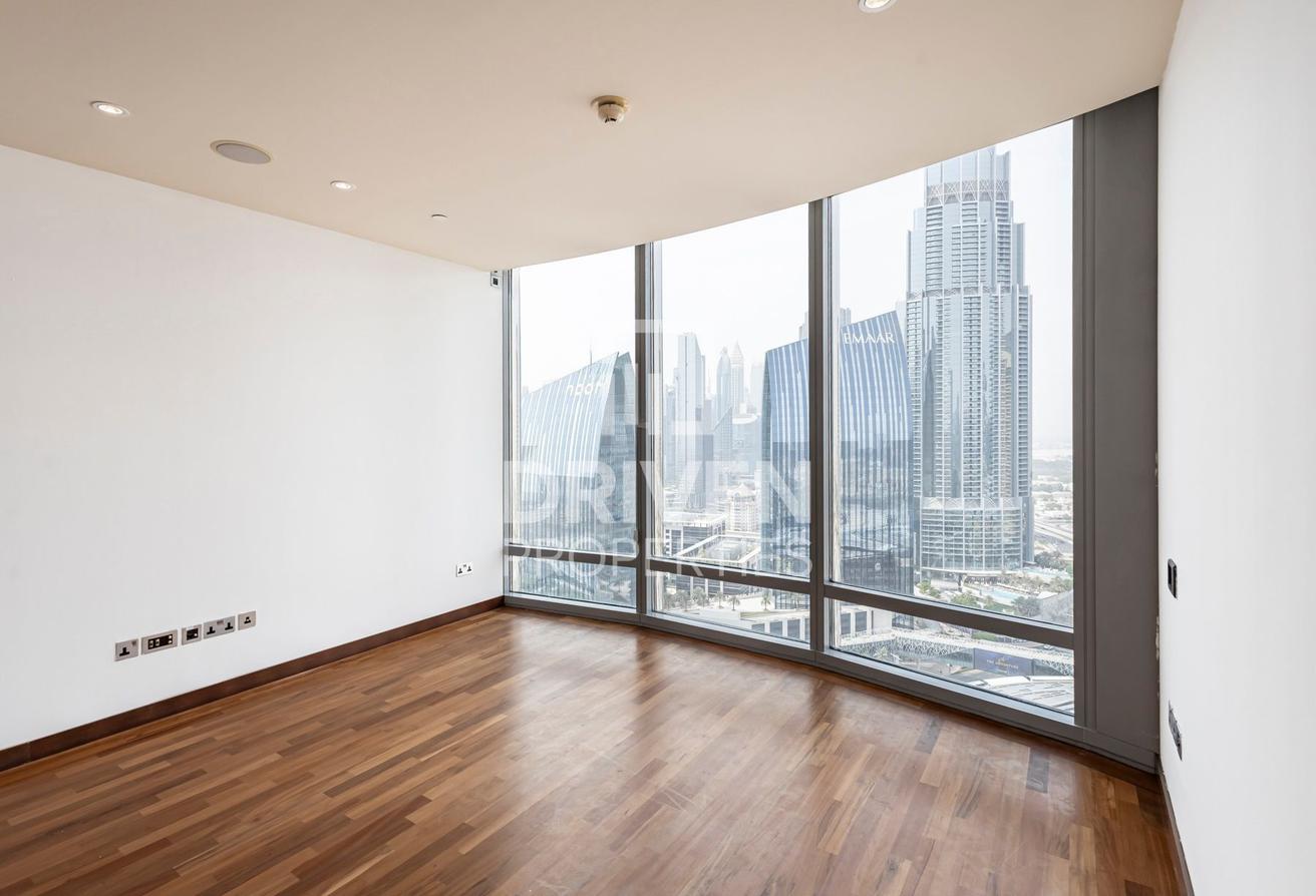 Huge Layout | Ready to Move in | Cityscape View photo 11