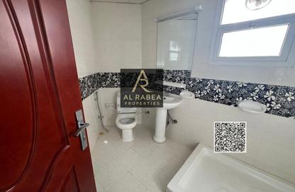 Apartment - 2 Bedrooms - 3 Bathrooms for rent in Cornish Tower - Al Rumaila - Ajman