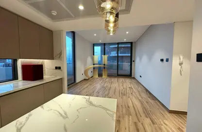 شقة - 2 غرف نوم - 3 حمامات للايجار في إليجانس من شيماء - منطقة 18 - قرية جميرا الدائرية - دبي