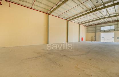 Warehouse - Studio for rent in Al Sajaa - Sharjah