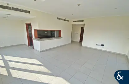 شقة - غرفة نوم - 2 حمامات للايجار في البرج الجنوبي 2 - الجناح الجنوبي - وسط مدينة دبي - دبي