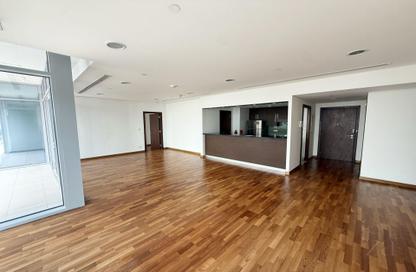Apartment - 3 Bedrooms - 3 Bathrooms for rent in Burj Daman - DIFC - Dubai