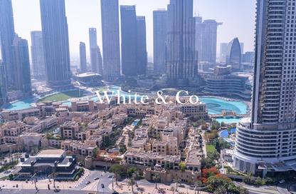 Apartment - 2 Bedrooms - 2 Bathrooms for rent in Burj Royale - Downtown Dubai - Dubai