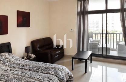 Apartment - Studio - 1 for rent in The Links Canal Apartments - The Links - The Views - Dubai