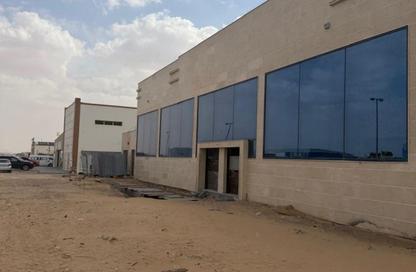 Factory - Studio - 5 Bathrooms for rent in Al Sajaa S - Al Sajaa - Sharjah