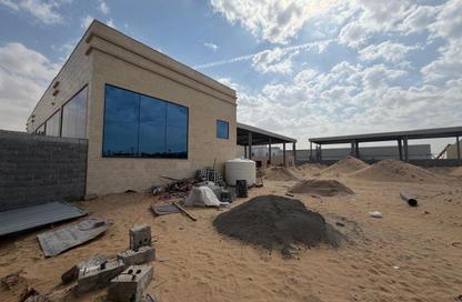 Factory - Studio - 5 Bathrooms for rent in Al Sajaa S - Al Sajaa - Sharjah