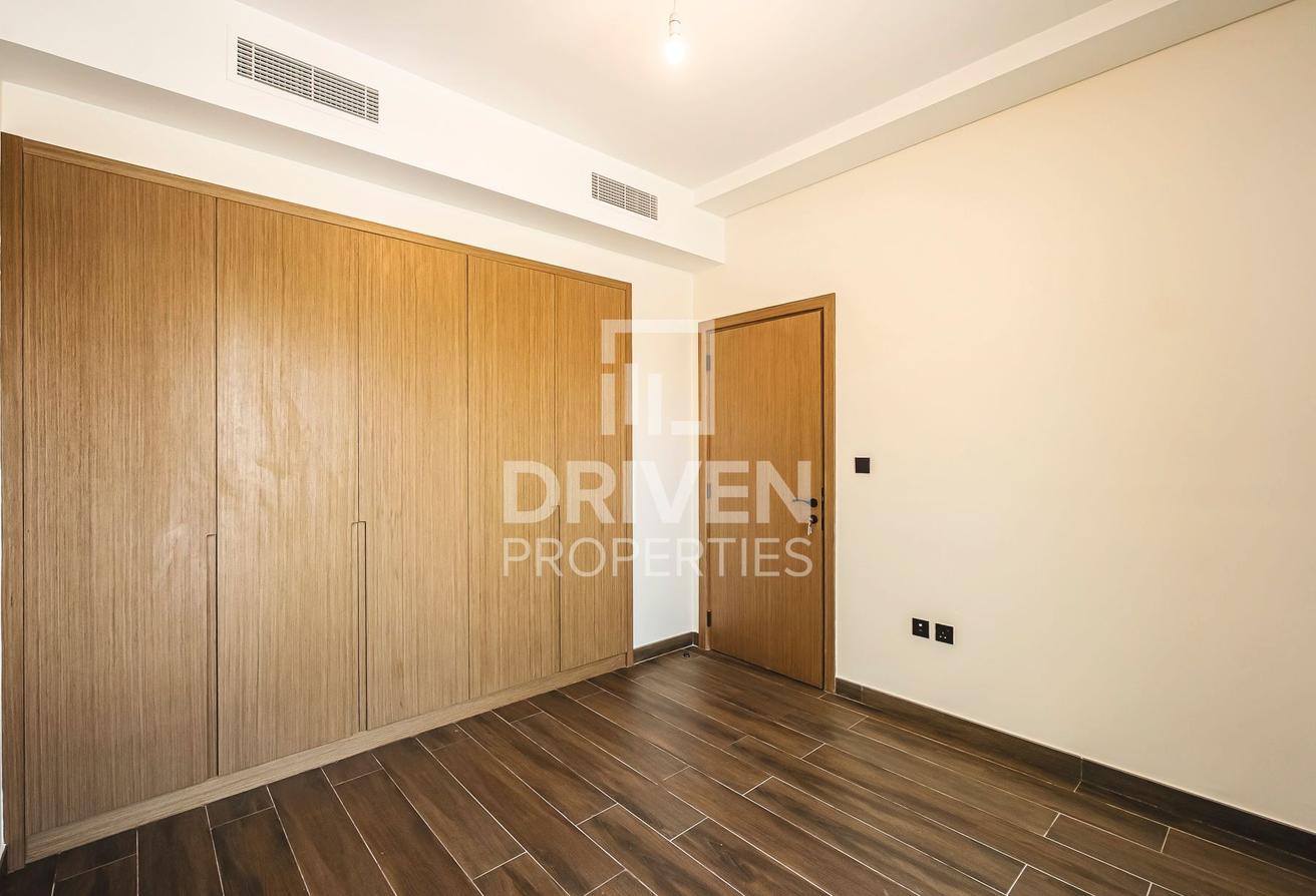Large Garden | Branded New | Close to Amenities photo 6