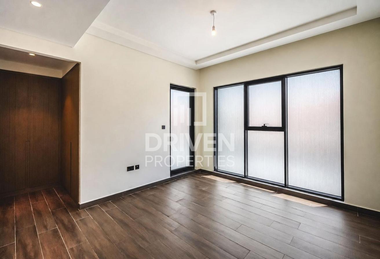 Large Garden | Branded New | Close to Amenities photo 10