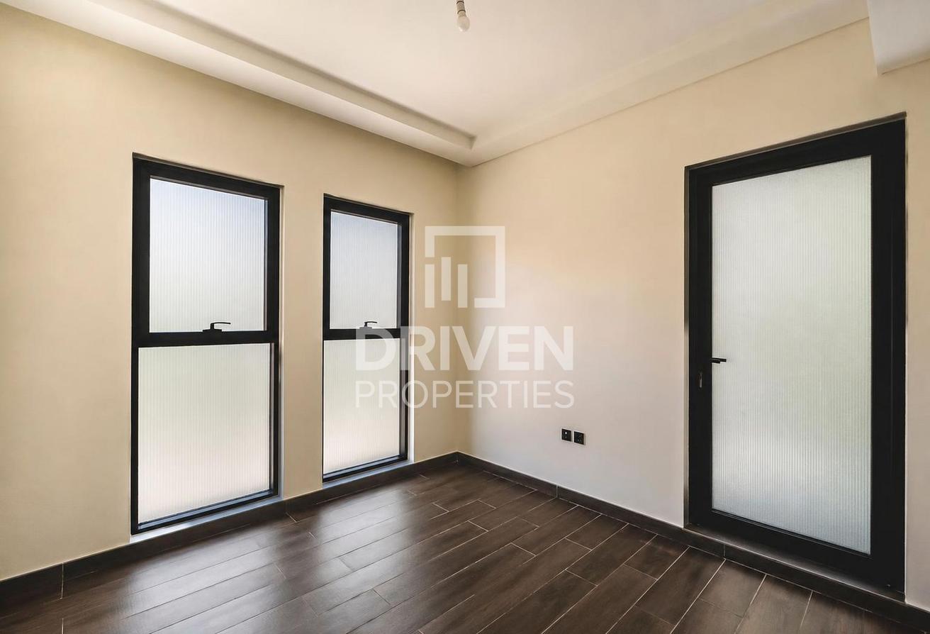 Large Garden | Branded New | Close to Amenities photo 11