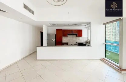 Apartment - 2 Bedrooms - 2 Bathrooms for rent in Cascades Tower - Dubai Marina - Dubai