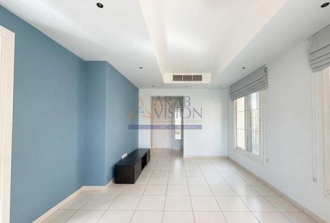 74250704 - Property Image 2