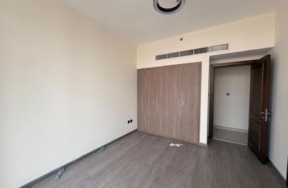 Apartment - 2 - 2 for rent in Saleh Residence 3 - Jumeirah Garden City - Al Satwa - Dubai