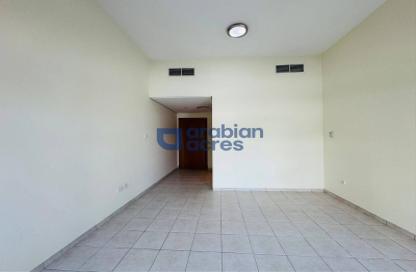 شقة - 2 غرف نوم - 3 حمامات للايجار في مبنى 113 - طراز حديث - ديسكفري جاردنز - دبي