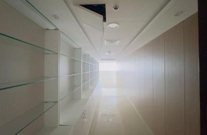 Office Space - Studio - 1 Bathroom for rent in The Burlington - Business Bay - Dubai