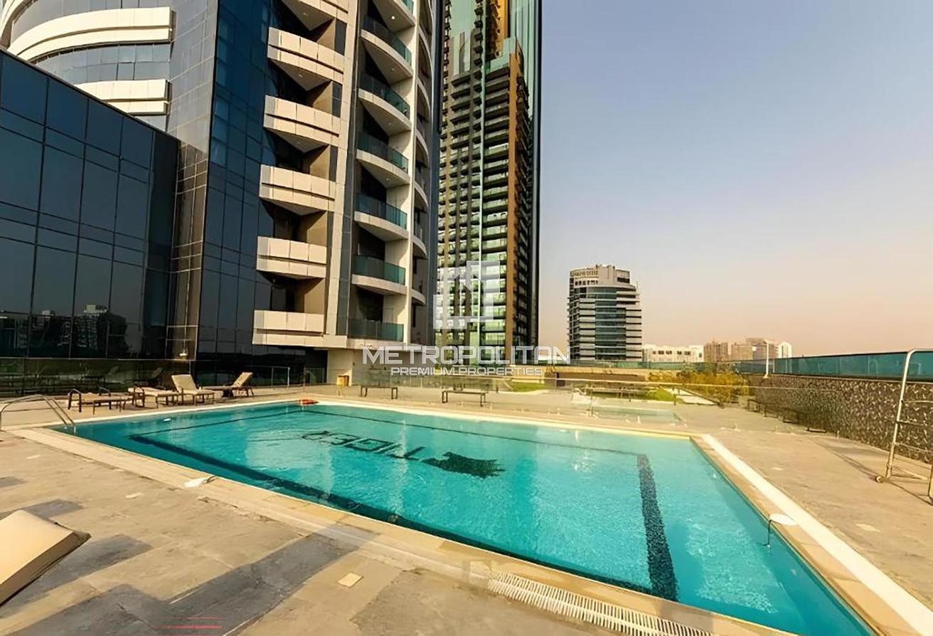 Fully Furnished | Ready To Move | Spacious photo 10