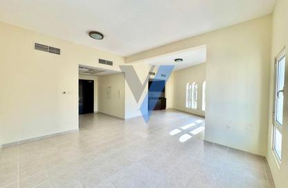 شقة - 2 غرف نوم - 4 حمامات للبيع في مبنى 158 - طراز حديث - ديسكفري جاردنز - دبي شقة - 2 غرف نوم - 4 حمامات للبيع في مبنى 158 - طراز حديث - ديسكفري جاردنز - دبي