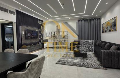 شقة - 1 - 2 للايجار في مساكن كورنيش عجمان - طريق كورنيش عجمان - عجمان