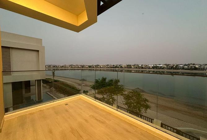 Beach Front 4 Beds Villa + Maid | Marbella