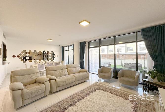 102415040 - Property Image 2