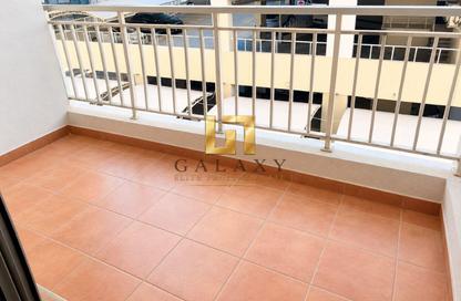Apartment - 1 - 2 for rent in Mazaya 1 - Queue Point - Liwan - Dubai
